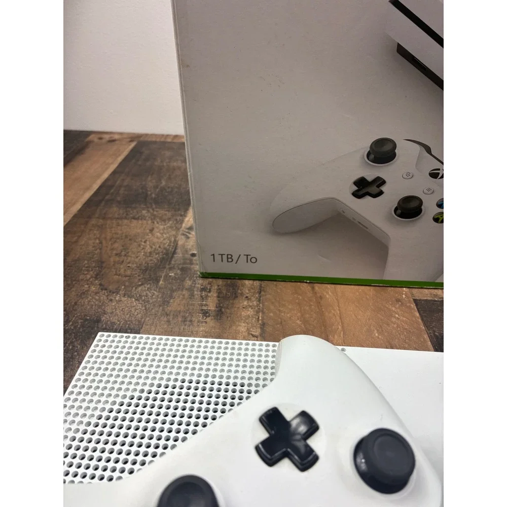 Microsoft Xbox One S 1TB Console White Bundle with 4 Games FIFA 21 PUBG ReCore